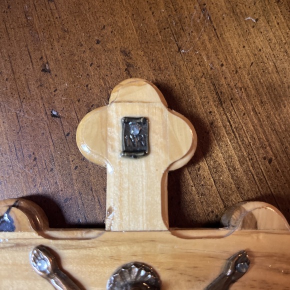 Vintage 70s Wooden Crucifix Jerusalem Stamped Back Copper Colored Jesus - Picture 5 of 7